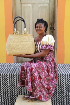 Slim Line Shoulder Bag by Selina Apasinore