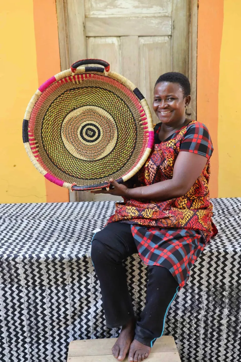 Woven Tray (Medium / DOUBLE WEAVE) by Ida Adigvom